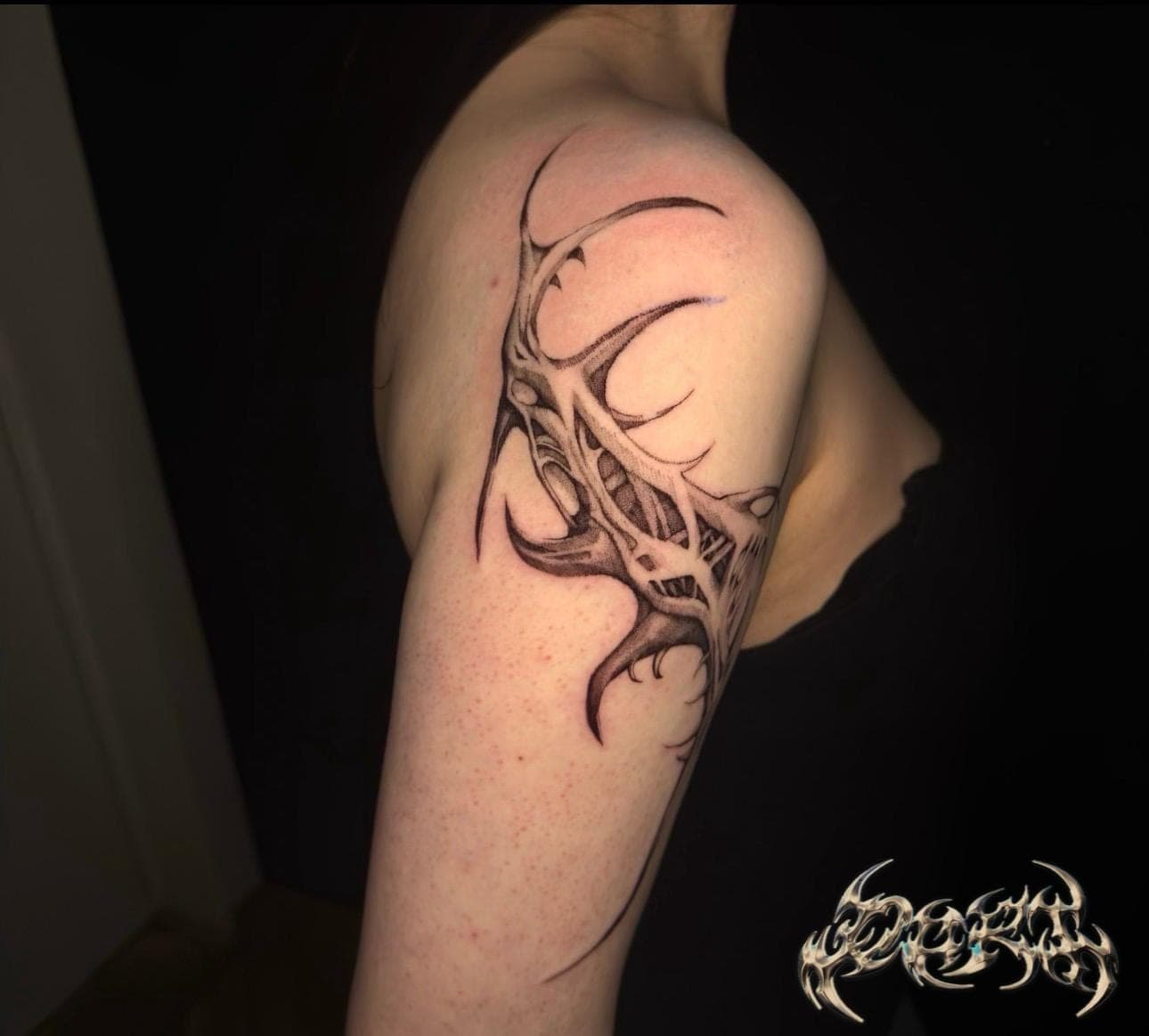Shoulder sigil