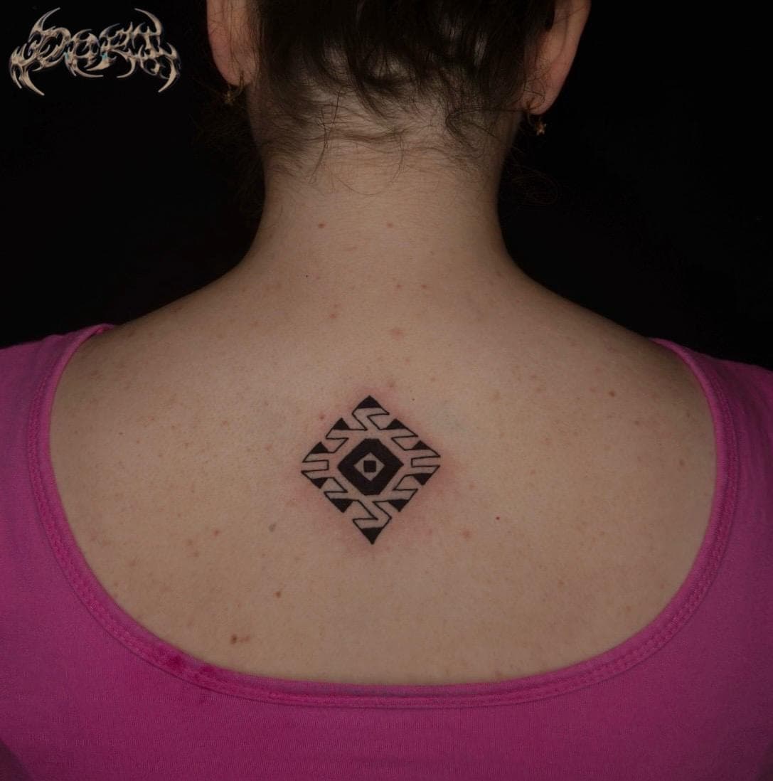 Nape diamond